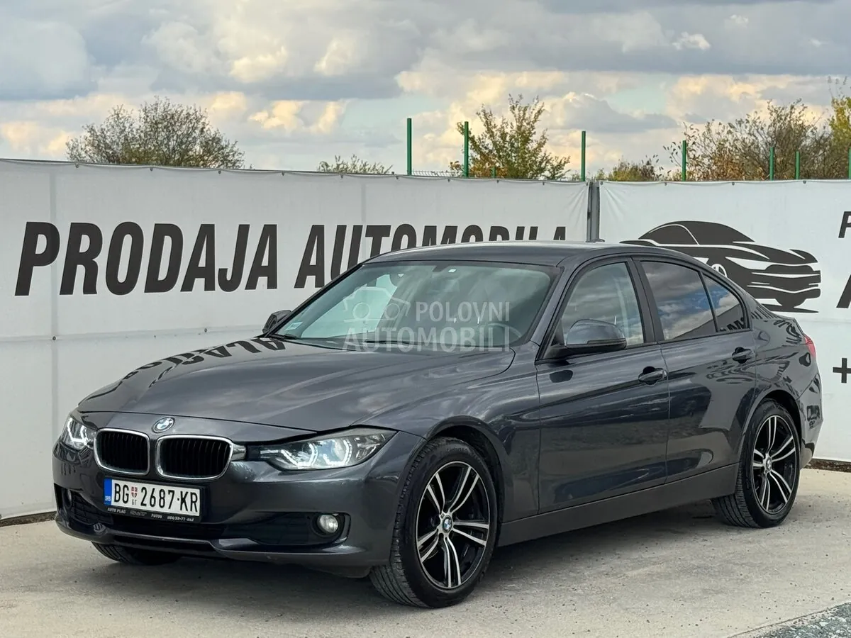 BMW 318 2012 photo 3