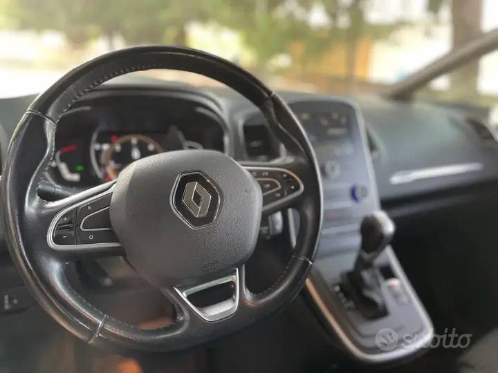 Renault Scenic 2018 photo 5