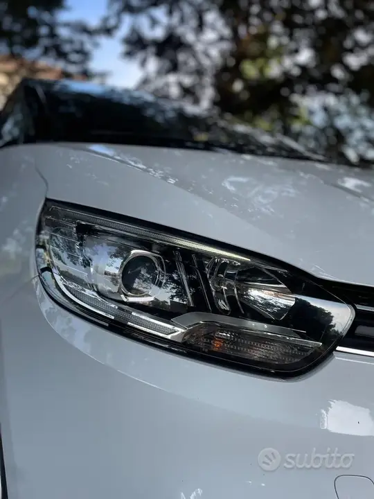 Renault Scenic 2018 photo 2