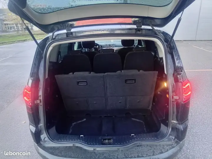 Ford S-Max 2011 photo 3