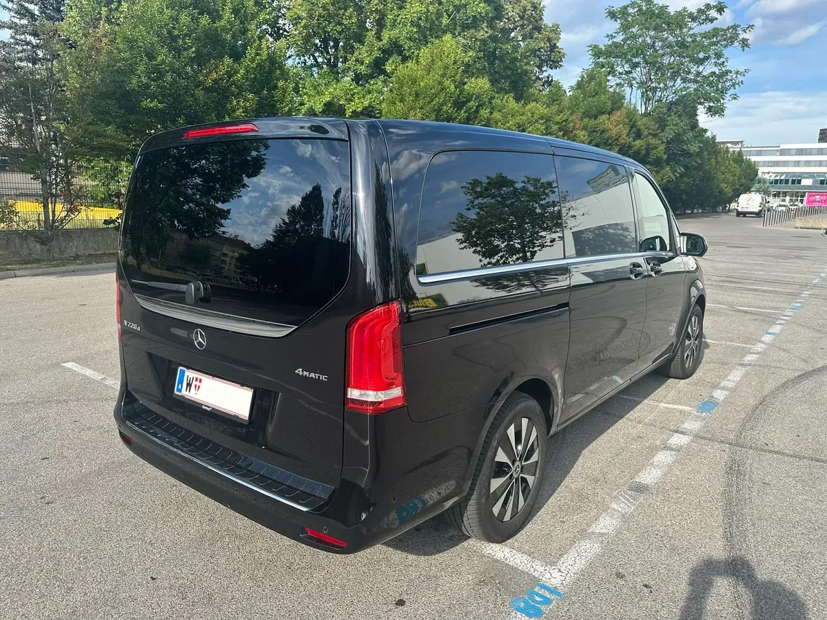 Mercedes-Benz V-Class 2024 photo 3