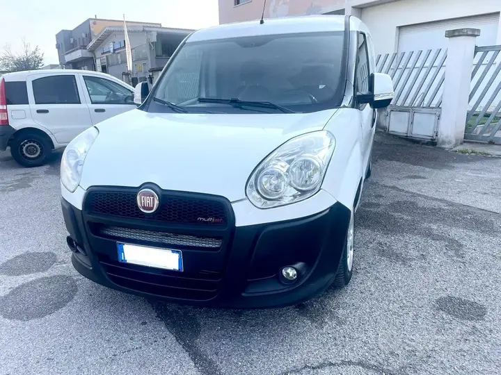 Fiat Fiorino 2012 photo 2