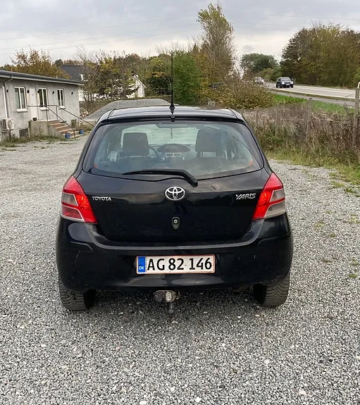 Toyota Yaris 2011 photo 5