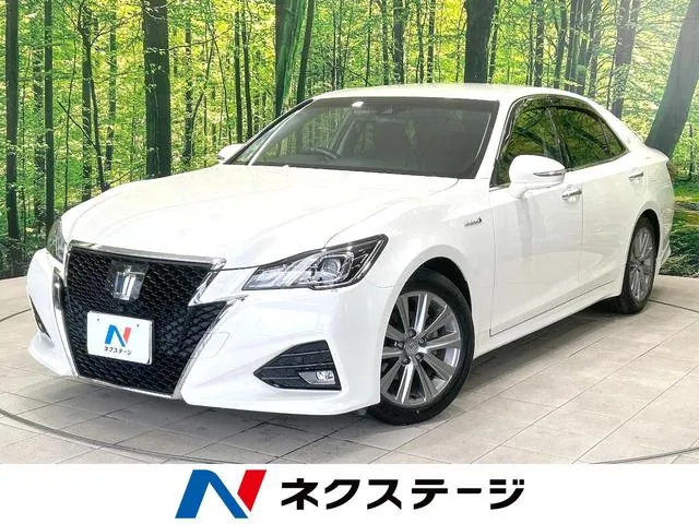 Toyota Crown Athlete Hybrid