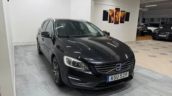 Volvo V60 2015 photo 2