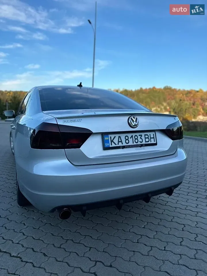 Volkswagen Passat 2012 photo 4