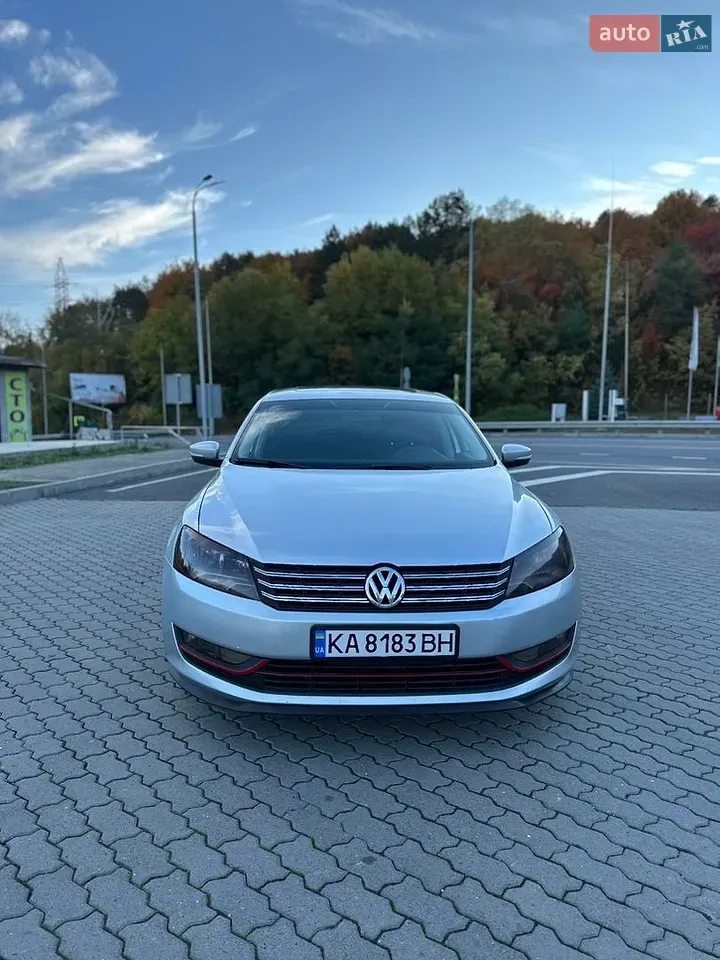 Volkswagen Passat 2012 photo 2