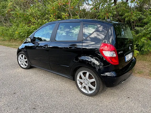 Mercedes-Benz A160 2012 photo 4