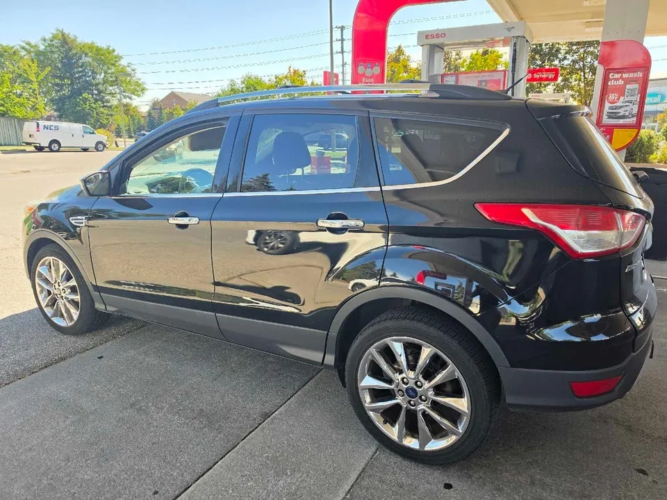 Ford Escape 2016 photo 2