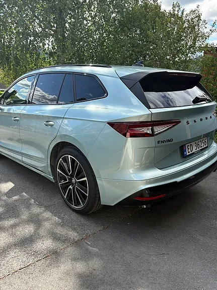 Skoda Enyaq 2022 photo 2