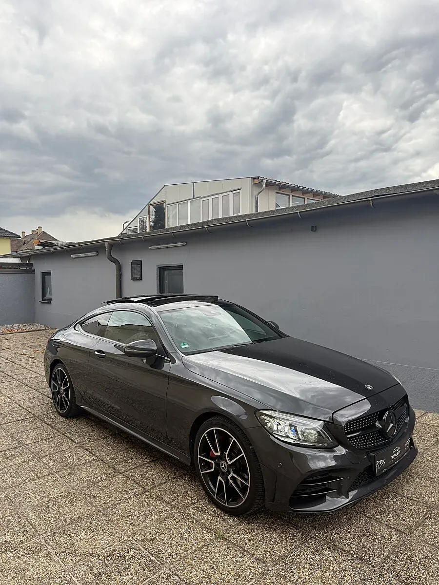 Mercedes-Benz C-Class 2018 photo 3