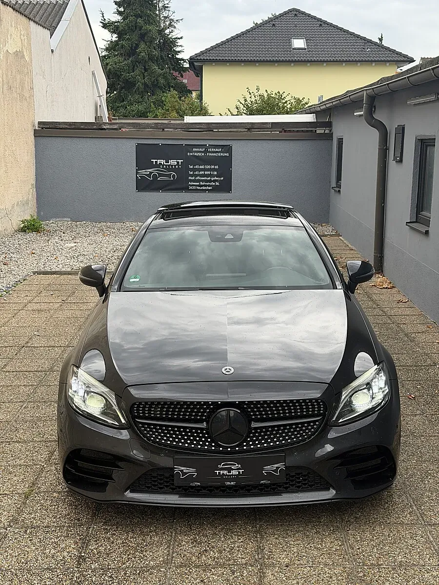 Mercedes-Benz C-Class 2018 photo 2