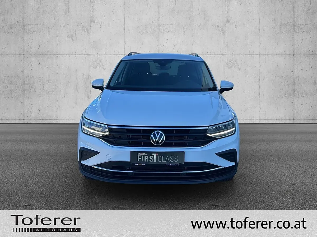 Volkswagen Tiguan 2022 photo 2