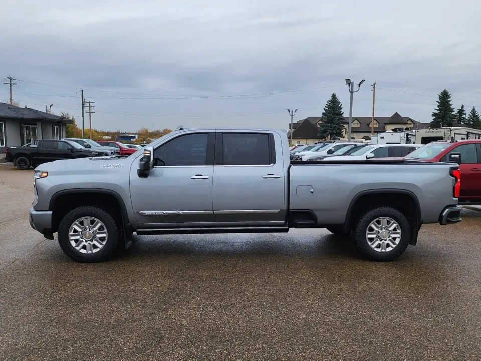 Chevrolet Silverado 3500Hd 2025 photo 3