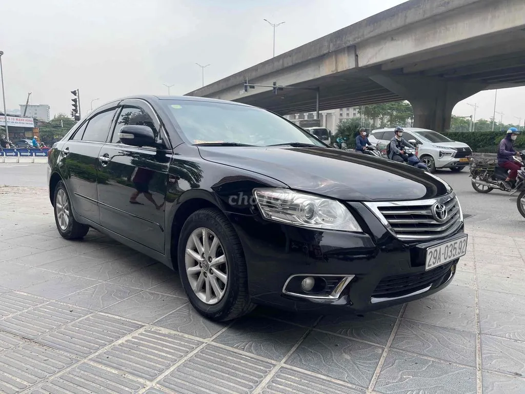 Toyota Camry 2010 photo 2