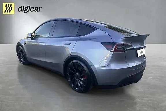 Tesla Model Y 2023 photo 5
