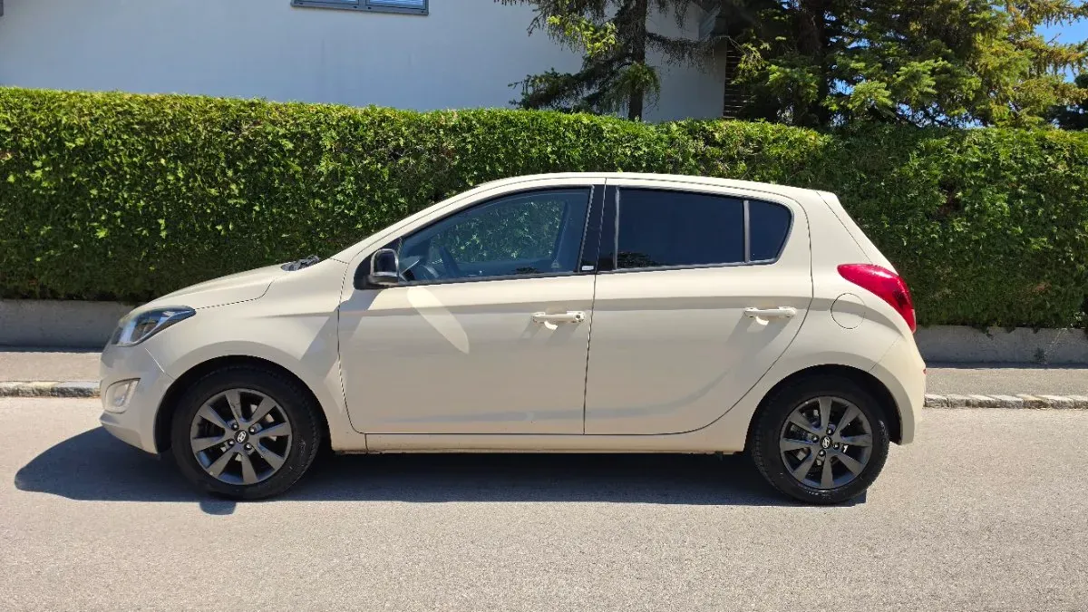 Hyundai I20 2014 photo 3