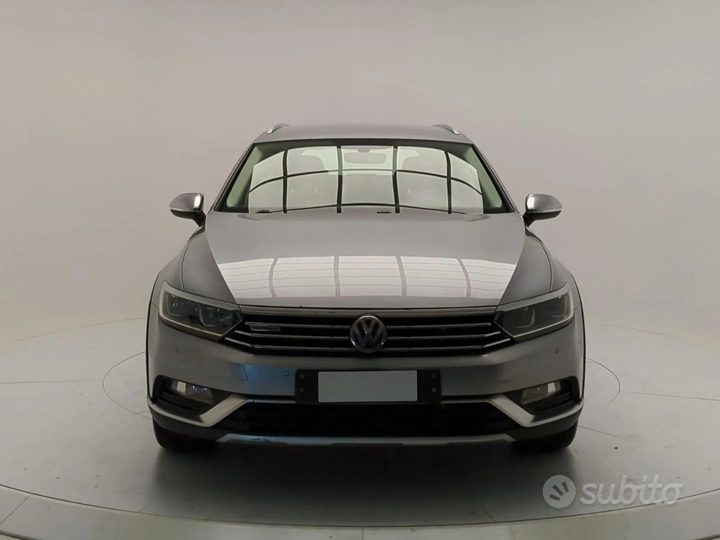 Volkswagen Passat 2018 photo 2