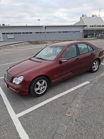 Mercedes-Benz C200 2001 photo 3
