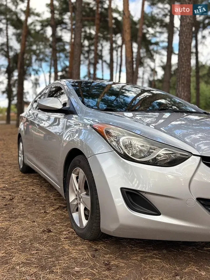 Hyundai Elantra 2011 photo 3
