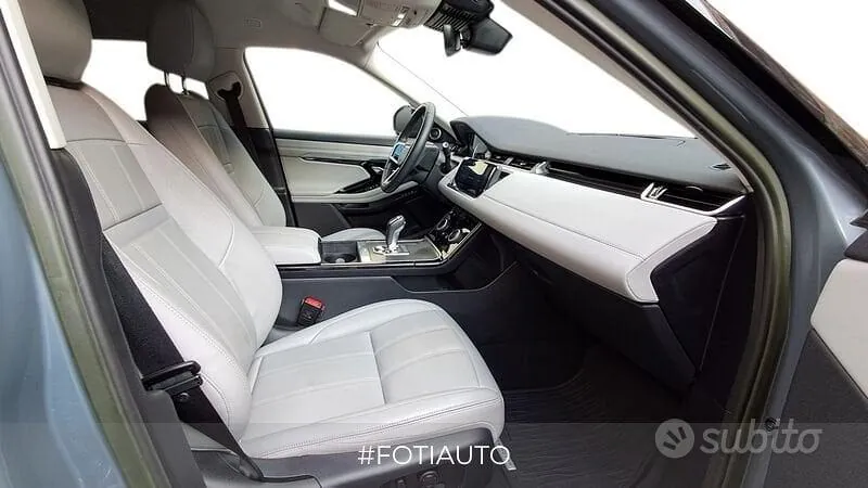 Land Rover Range Rover Evoque 2022 photo 3