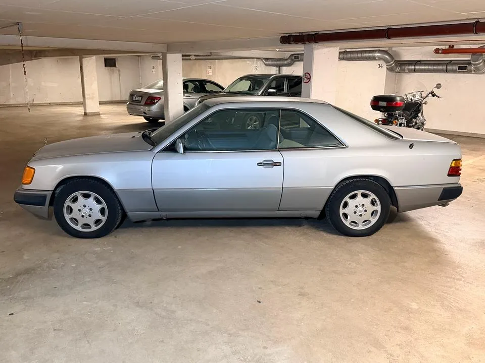 Mercedes-Benz W124