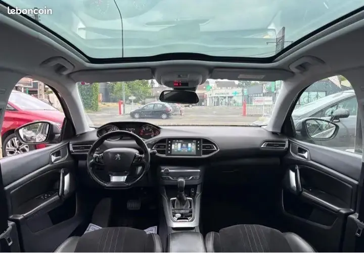 Peugeot 308 2017 photo 3