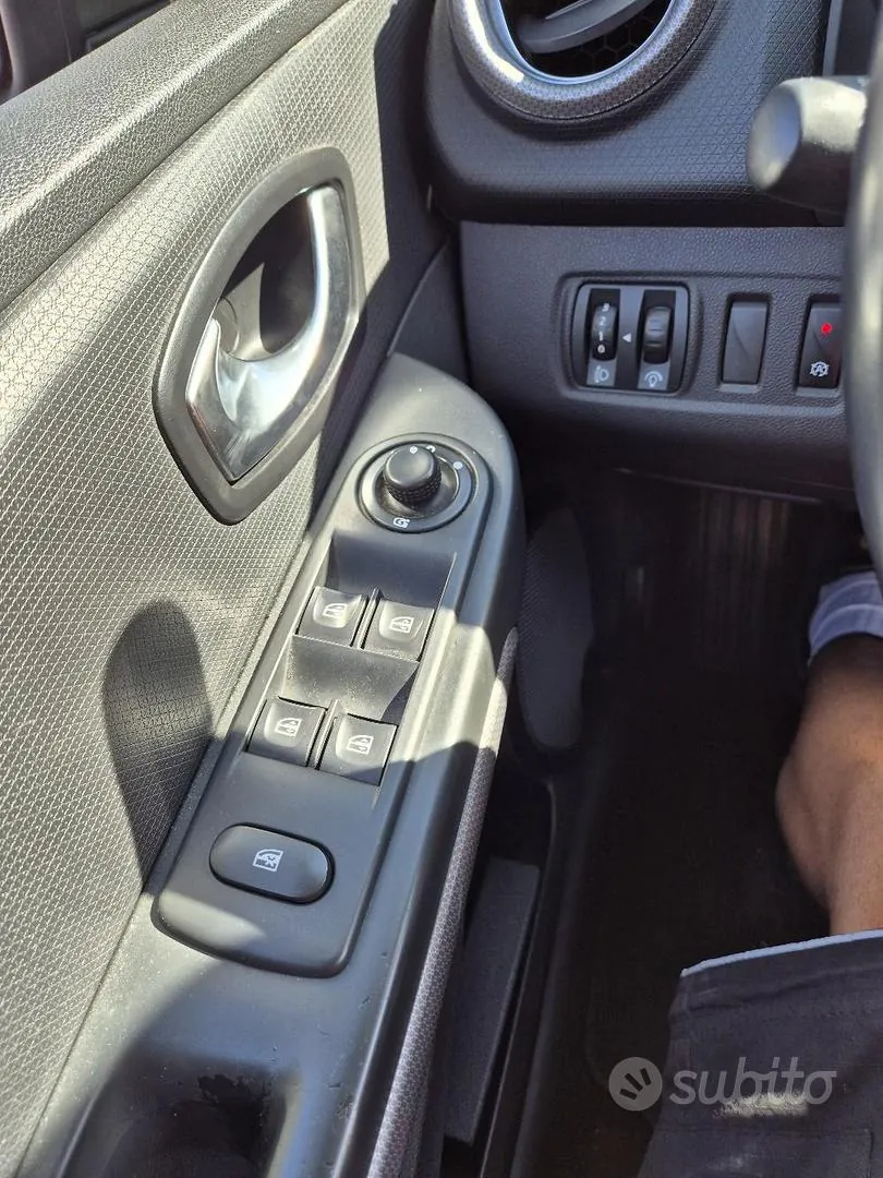 Renault Clio 2016 photo 4