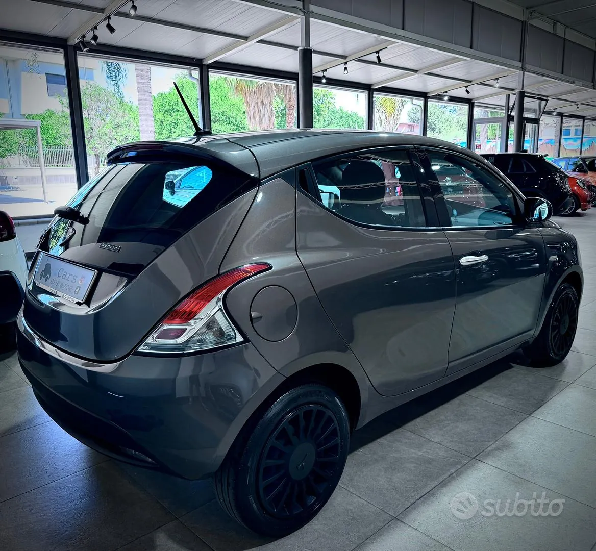 Lancia Ypsilon 2023 photo 5