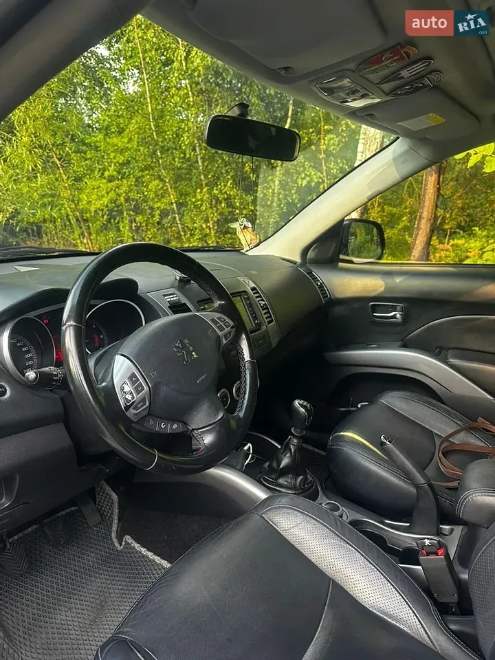 Peugeot 4007 2008 photo 5