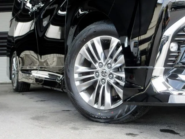 Toyota Alphard Hybrid Z 2026 photo 4