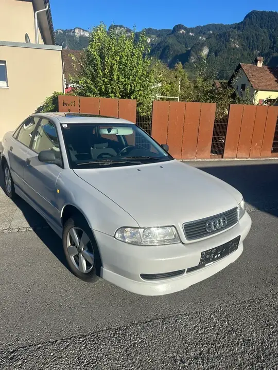 Audi A4 1996 photo 2