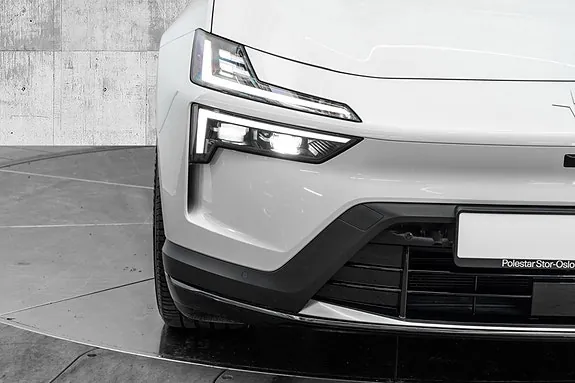 Polestar 4 2025 photo 2