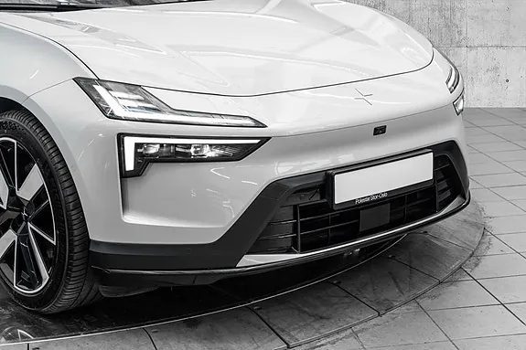 Polestar 4 2025 photo 3