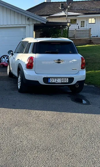 Mini Countryman Cooper D 2011 photo 2