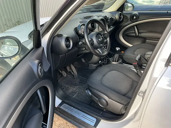 Mini Countryman Cooper D 2011 photo 3