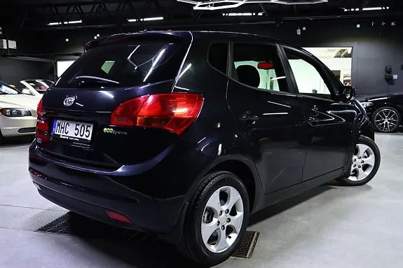 Kia Venga 2012 photo 4