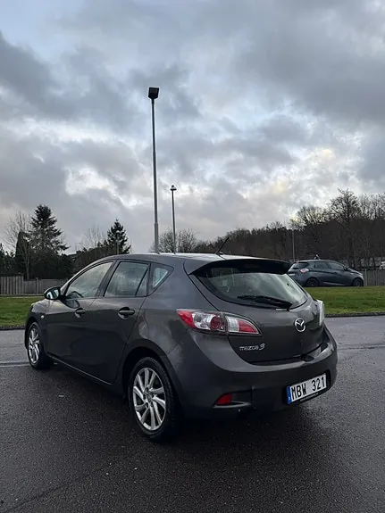 Mazda 3 2011 photo 3