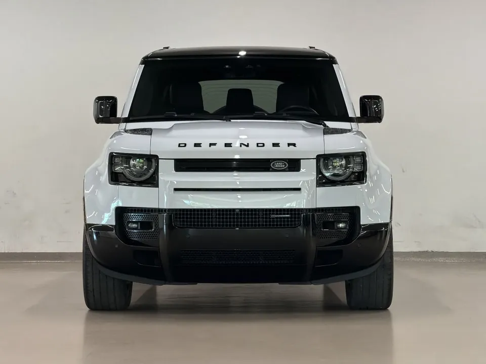 Land Rover Defender 2023 photo 3