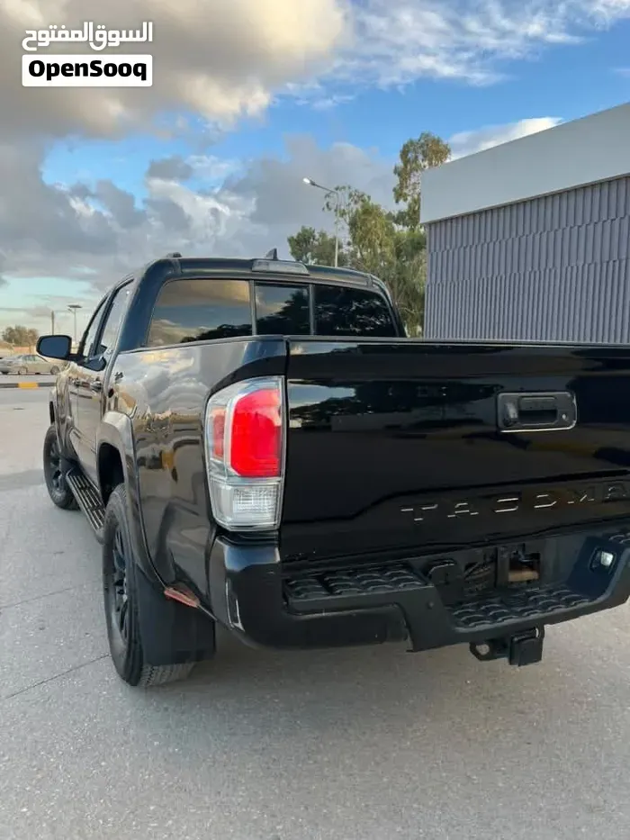 Toyota Tacoma 2018 photo 2