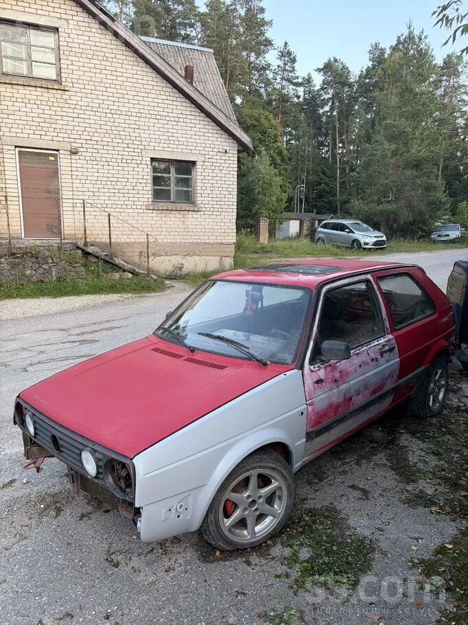 Volkswagen Golf 1990 photo 2