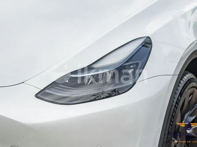 Tesla Model Y 2024 photo 3