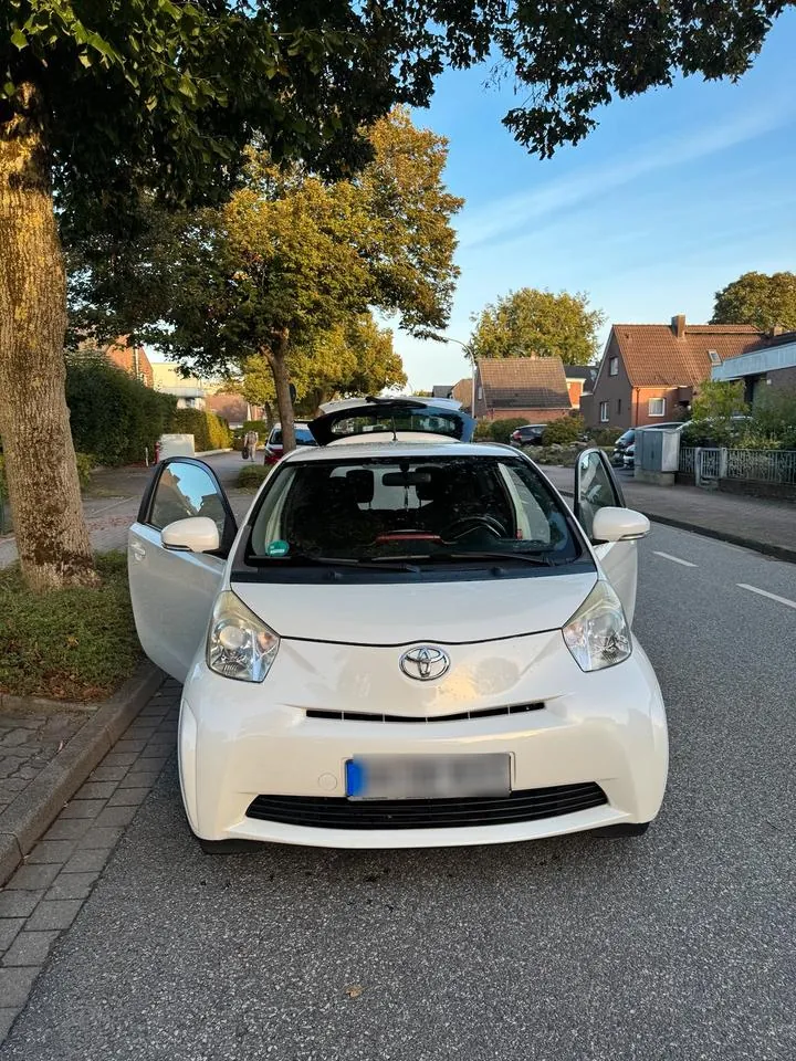 Toyota Iq