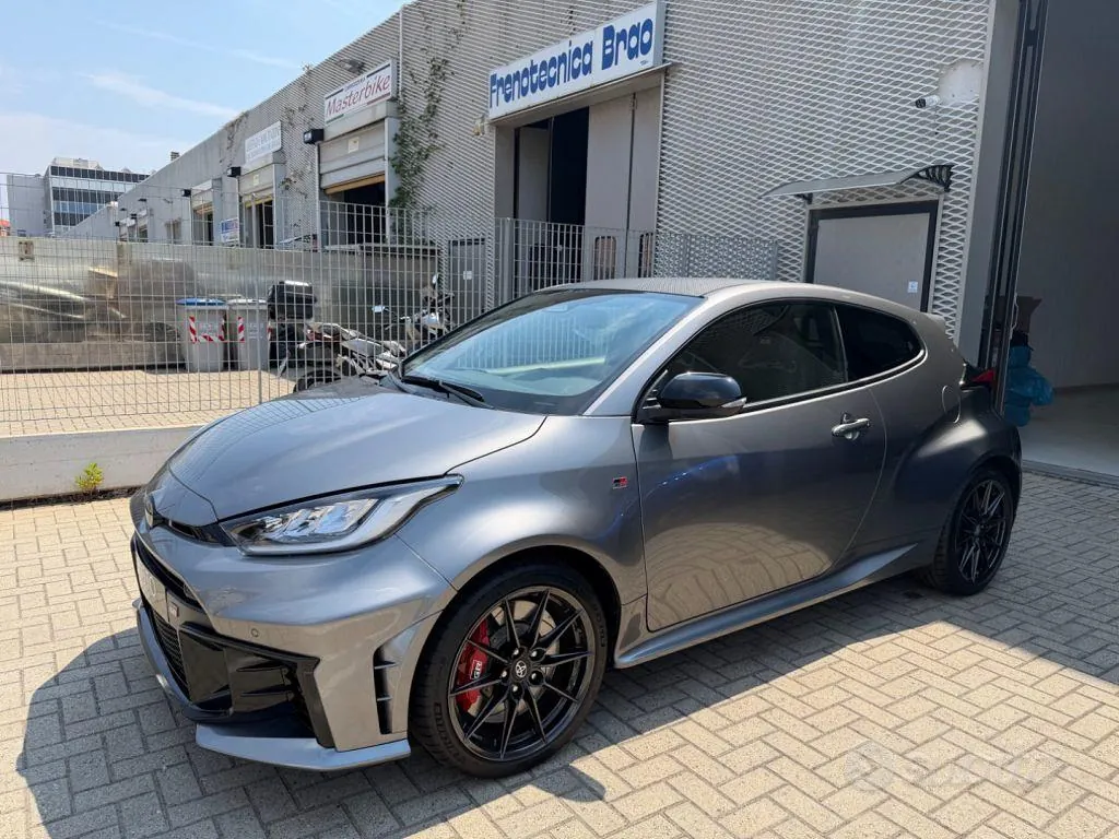 Toyota Yaris 2024 photo 3