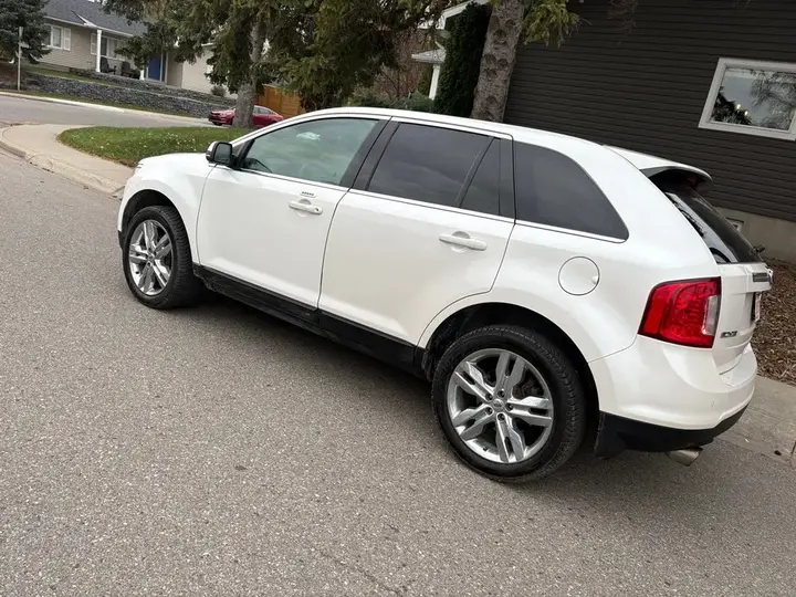 Ford Edge 2014 photo 2