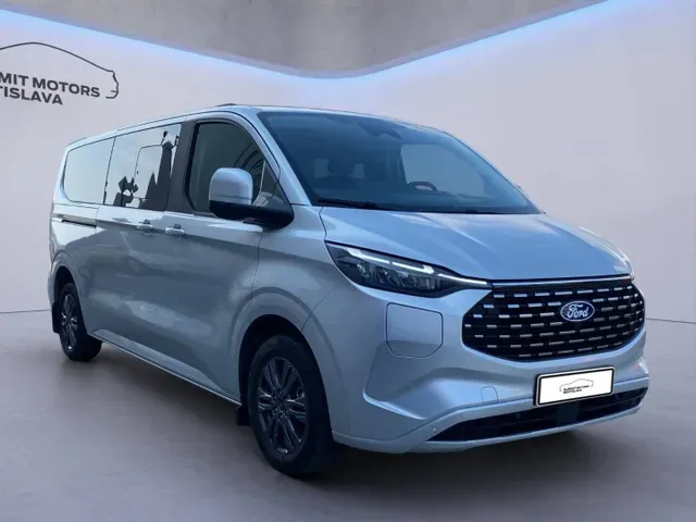 Ford Tourneo Custom 2025 photo 2