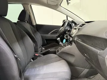 Mazda 5 2012 photo 2