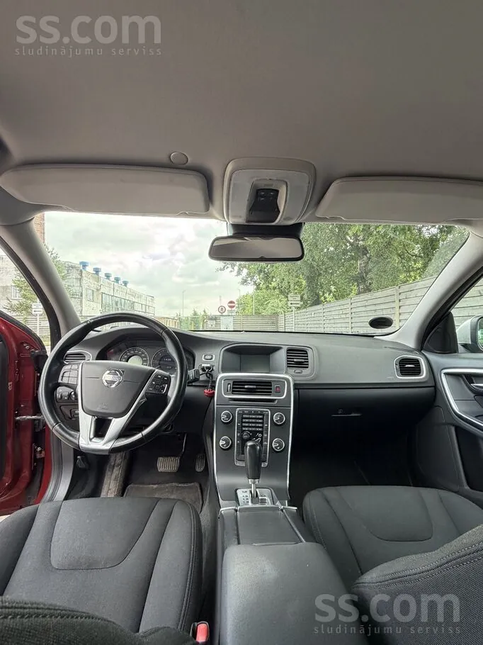 Volvo S60 2011 photo 4