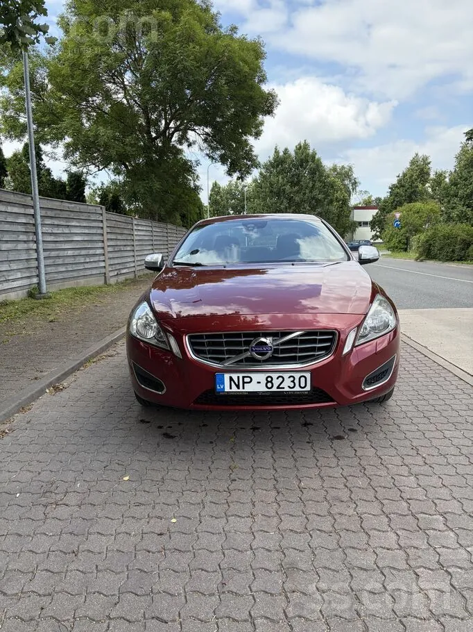Volvo S60 2011 photo 3