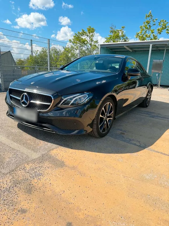 Mercedes-Benz E 220 D